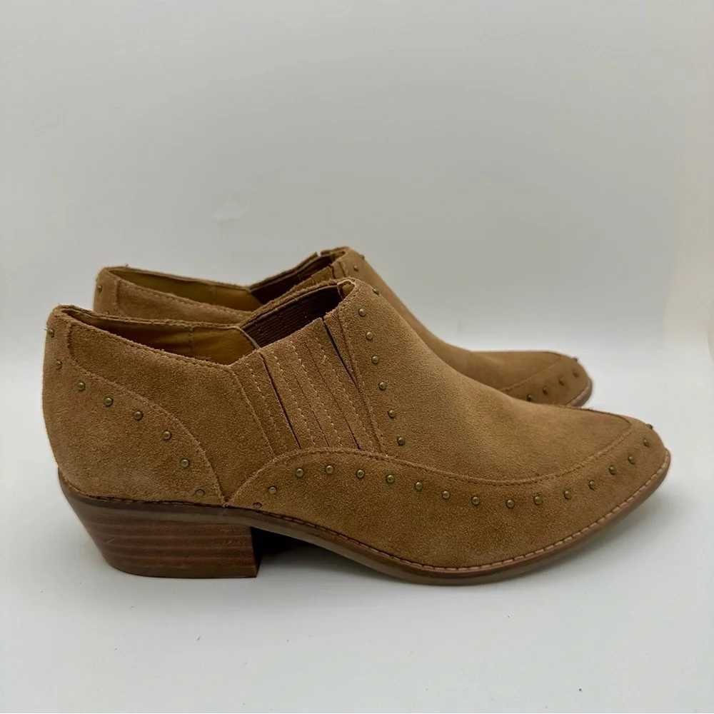 Crown Vintage CV Kavita Suede Studded Stacked Heel Ankle Booties 6M NWOT Western